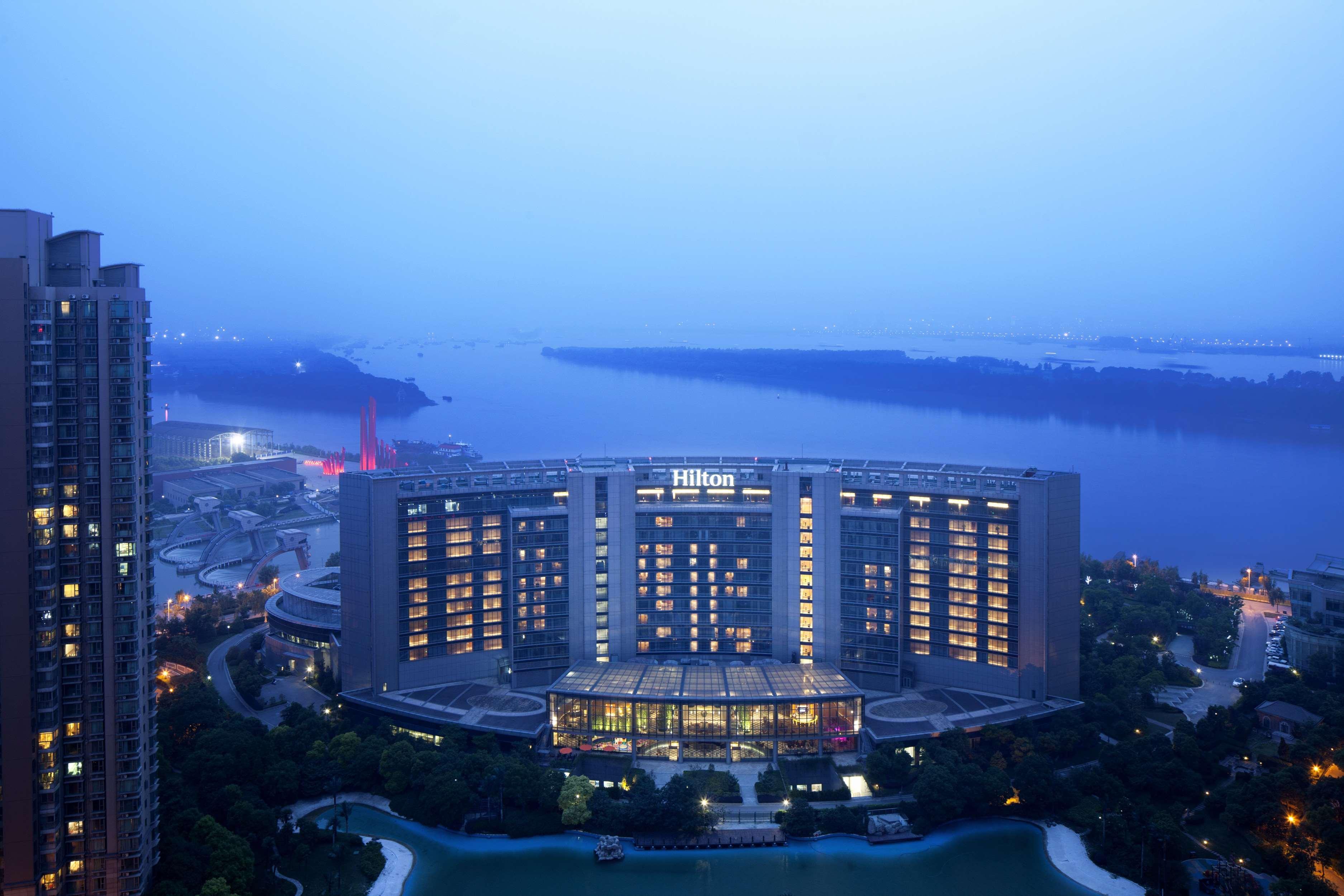 Hilton Nanjing Riverside Exterior foto