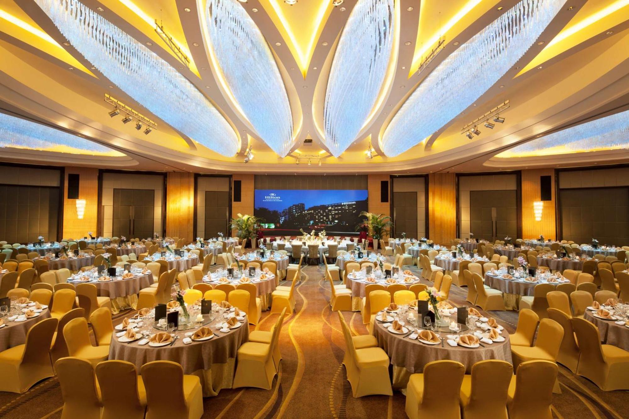 Hilton Nanjing Riverside Exterior foto